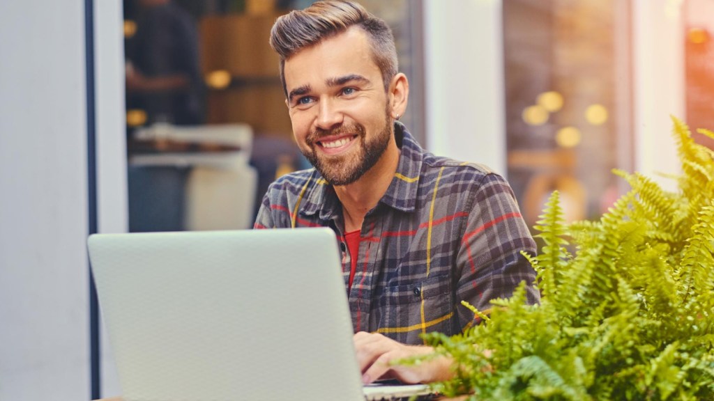 Фриланс для украинцев за границей: с чего начать и где искать заказы