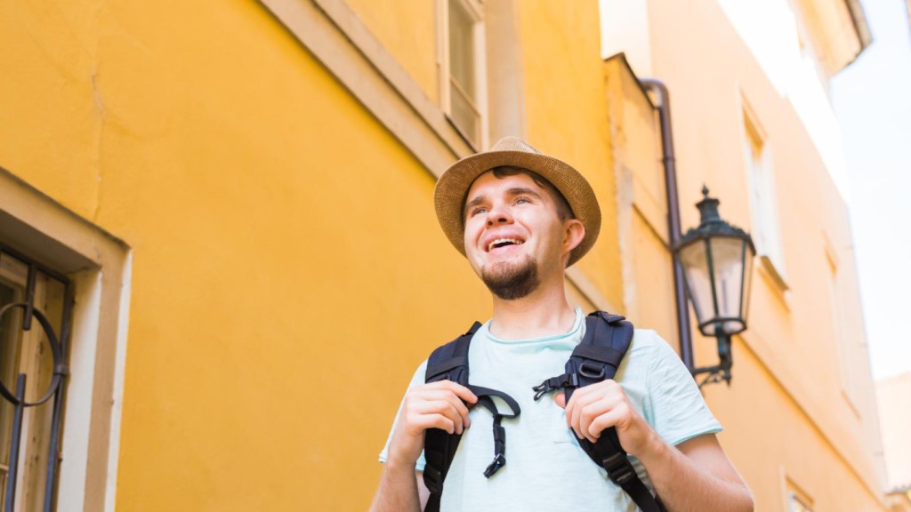 Как подключить роуминг за границей: полезные советы